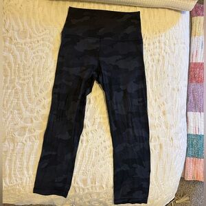 Lululemon Black Camo Align Leggings 23 inches size 6